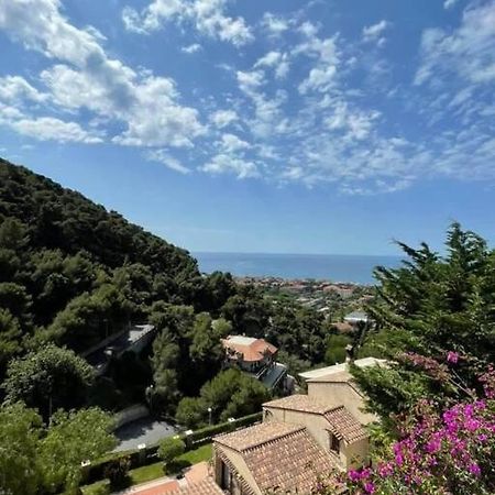 Casa Vacanze Luna 2 Vallecrosia Exterior foto
