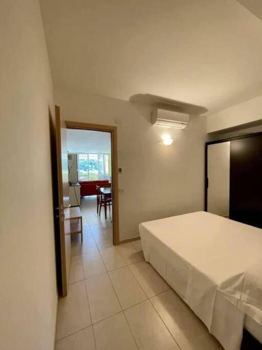 Casa Vacanze Luna 2 Vallecrosia Exterior foto