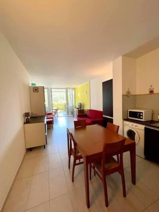 Casa Vacanze Luna 2 Vallecrosia Exterior foto